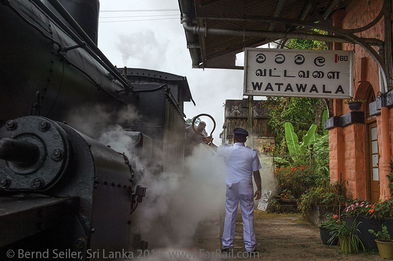 Broad gauge steam in Sri Lanka - photo charter trains