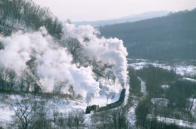 Huanan - banked steam trains