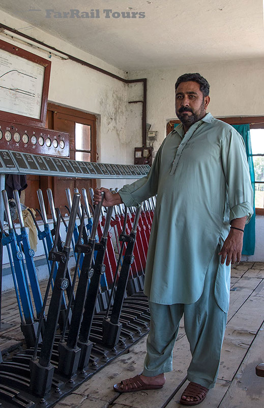 Pakistan: Stellwerker in Attock City